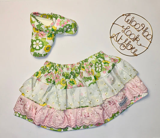 2 Piece Set - Skirt & Slip Ons - Green Flowers